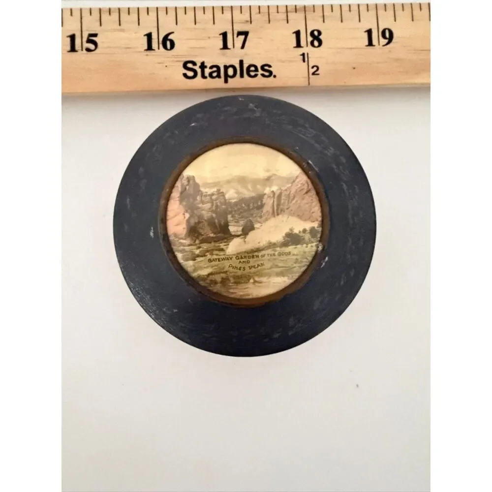 Vintage Souvenir tin with 